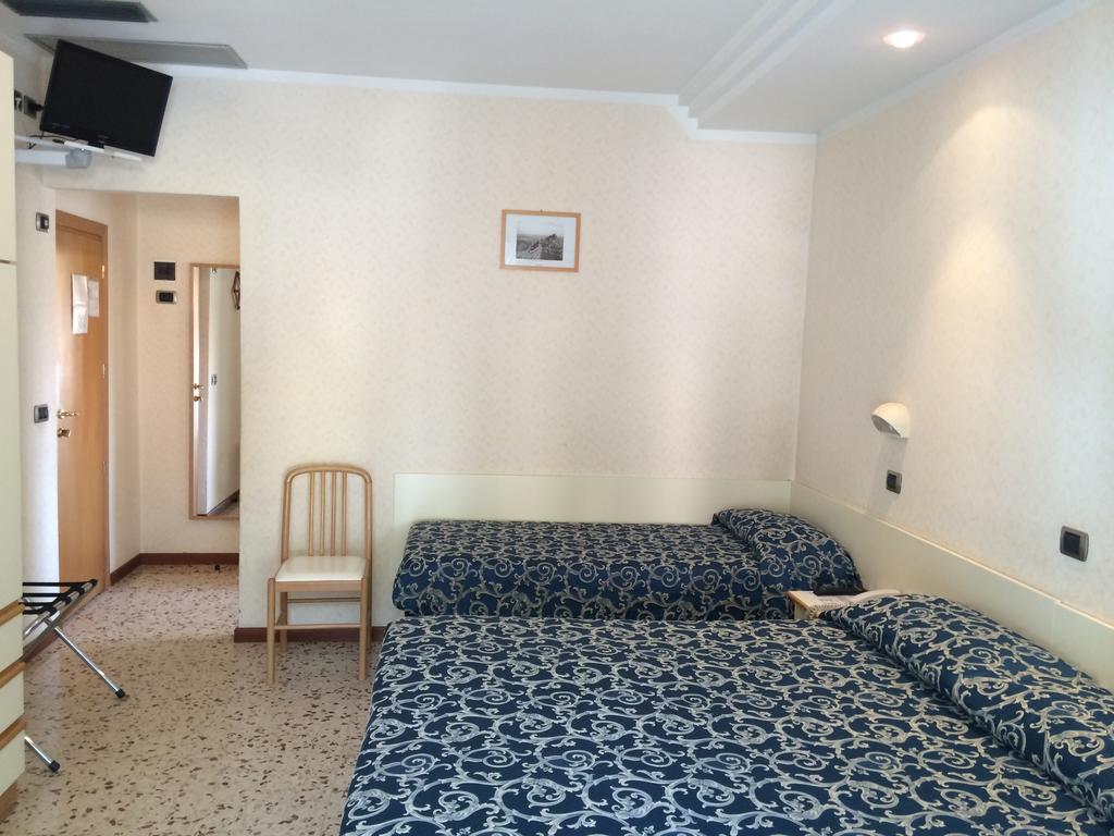 Hotel Royal Misano Adriatico Pokój zdjęcie