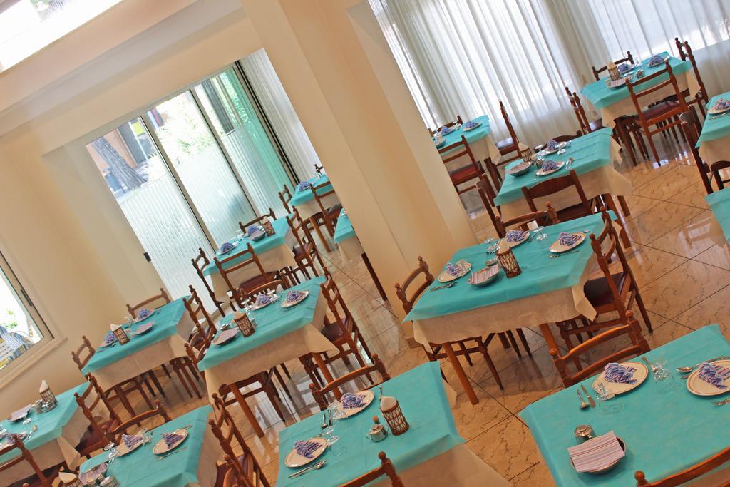 Hotel Royal Misano Adriatico Zewnętrze zdjęcie